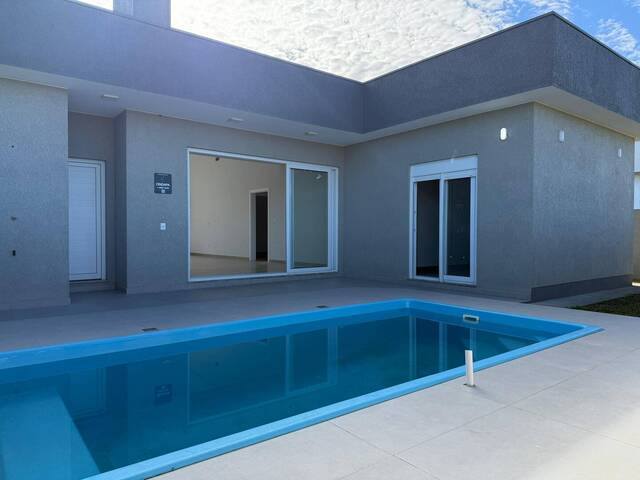 #87 - Casa para Venda em Arroio do Sal - RS